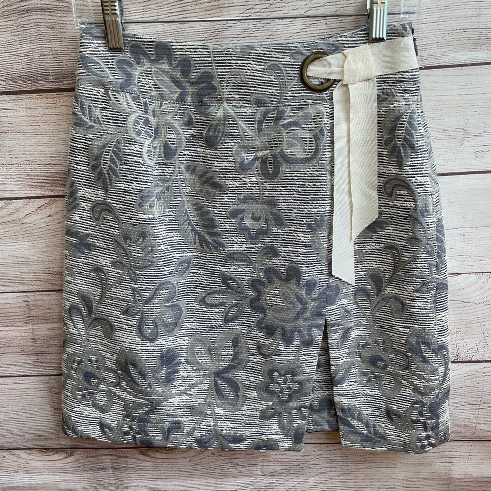 ANTHROPOLOGIE MAEVE CLEMENTIA JACQUARD SKIRT IN GRAY FLORAL - Picture 2 of 5